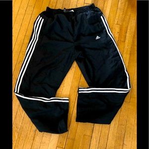Men’s adidas sweatpants !